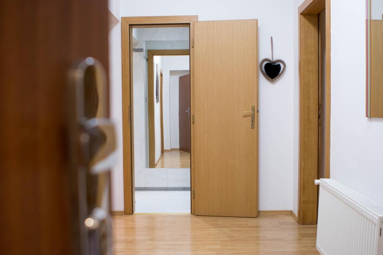 Apartment Ivanita Братислава Экстерьер фото